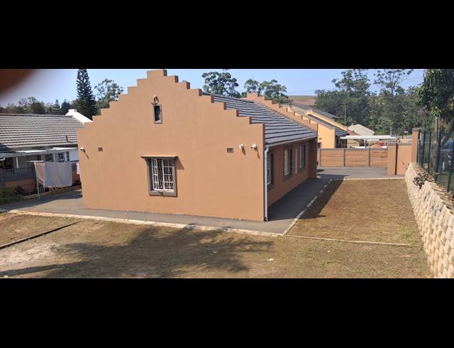 3 BEDROOM FREESTANDING FOR SALE IN TONGAAT CENTRAL
